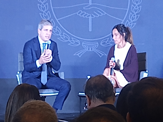 Luis Caputo: Es momento de confiar, capacitarse e invertir