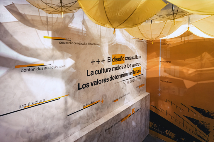 Una experiencia inmersiva en el universo de la comunicación visual