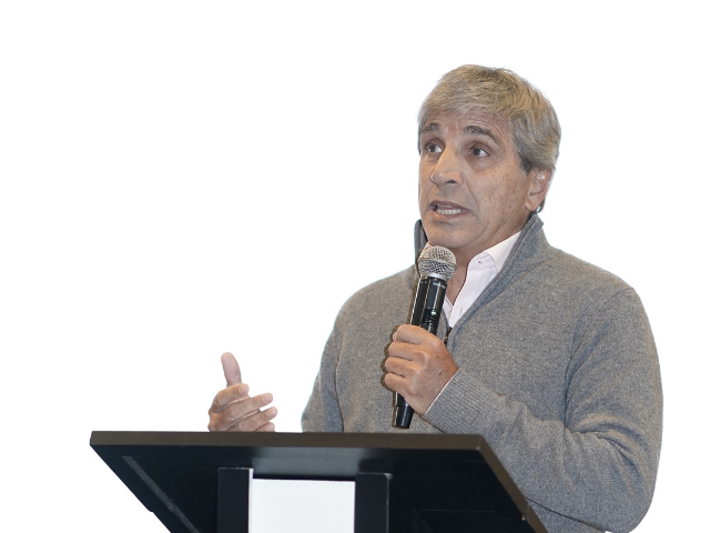 Caputo a los desarrolladores:  “Es momento de invertir, tomar riesgo y ser más competitivos”
