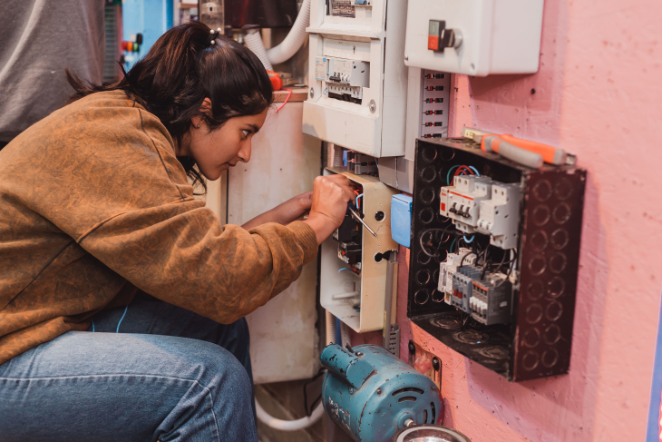 20 años abriendo puertas: muchas personas que se reinventaron aprendiendo un oficio